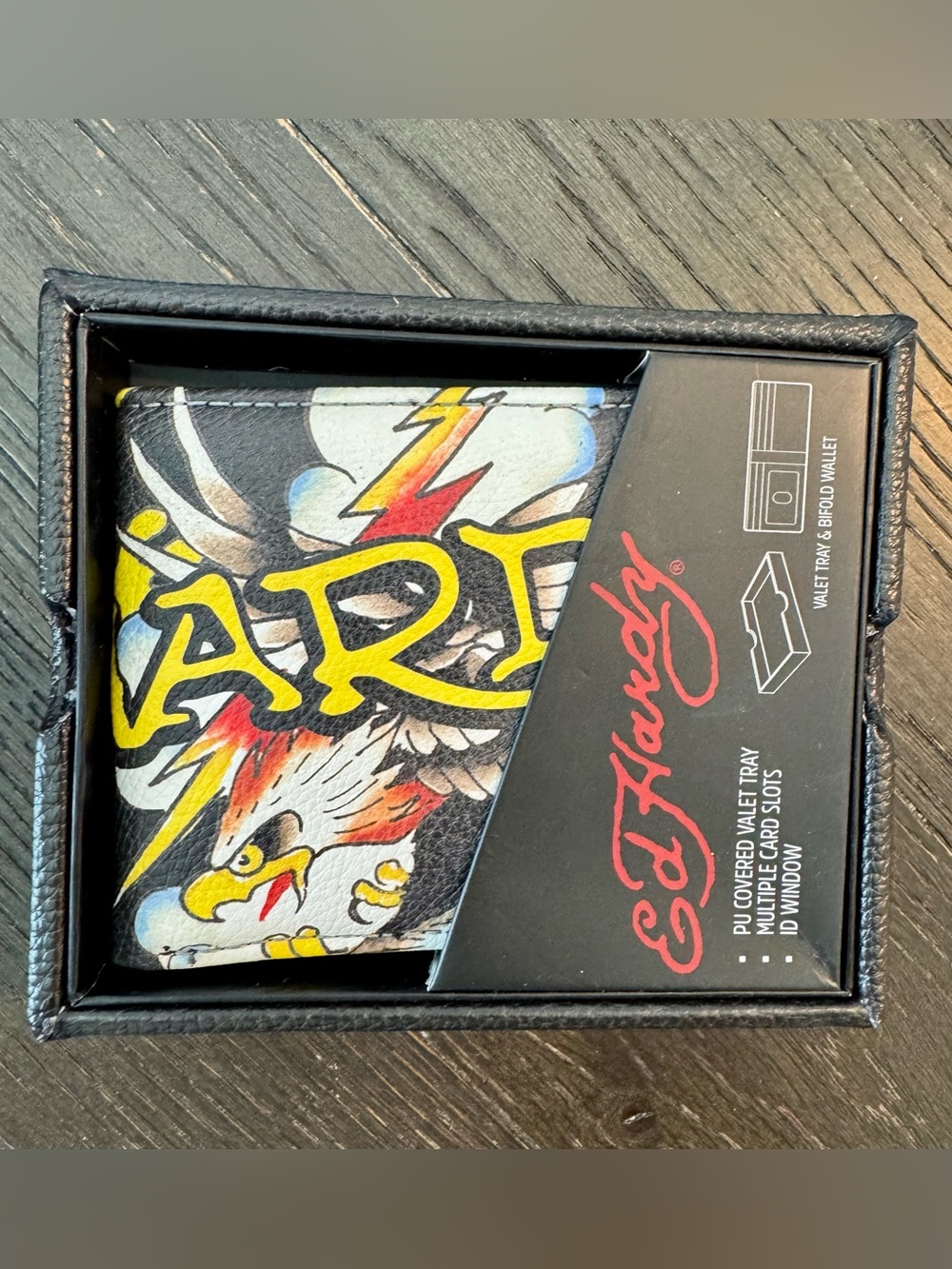 Ed Hardy Men’s Bifold “Screaming Eagle” Black Wallet & Valet Tray Set.